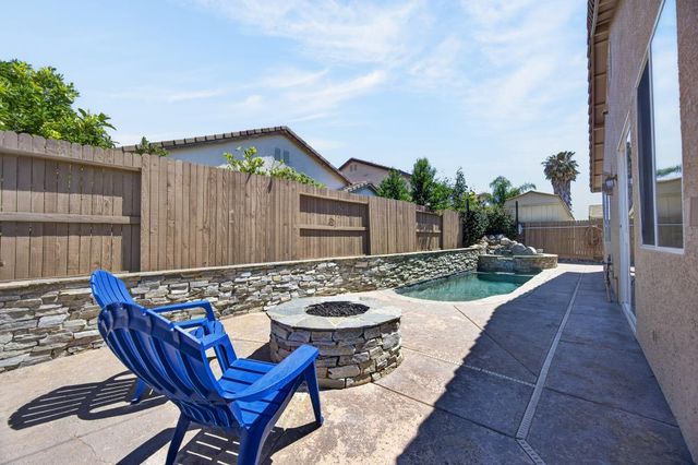 410 Greg Thatch Cir, Sacramento, CA 95835