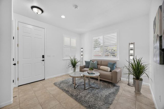 410 Greg Thatch Cir, Sacramento, CA 95835