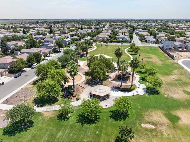 410 Greg Thatch Cir, Sacramento, CA 95835