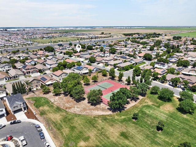 410 Greg Thatch Cir, Sacramento, CA 95835