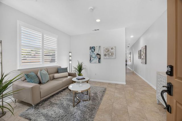 410 Greg Thatch Cir, Sacramento, CA 95835