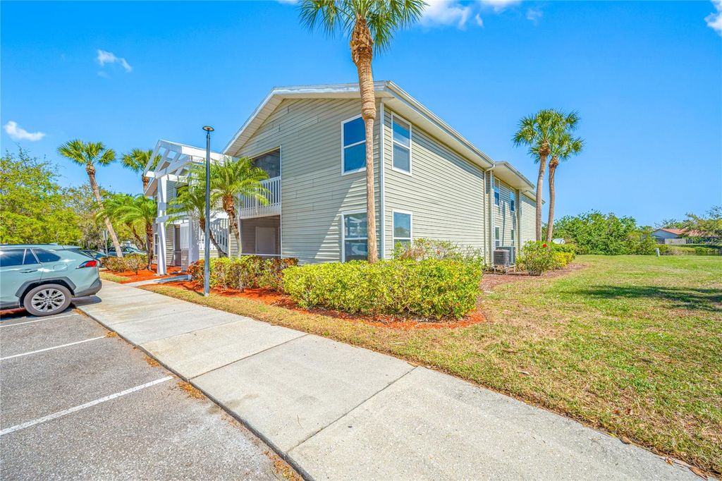 8115 45TH COURT E 7, Sarasota, FL 34243
