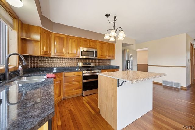 8836 Bridgeport Kirkville Road, Sullivan, NY 13082