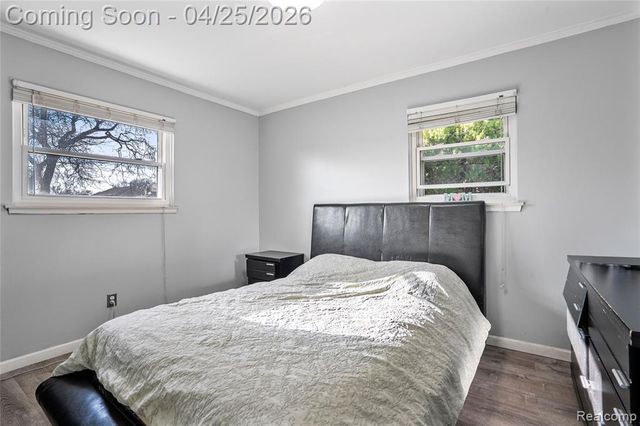 6212 N Evangeline Street, Dearborn Heights, MI 48127