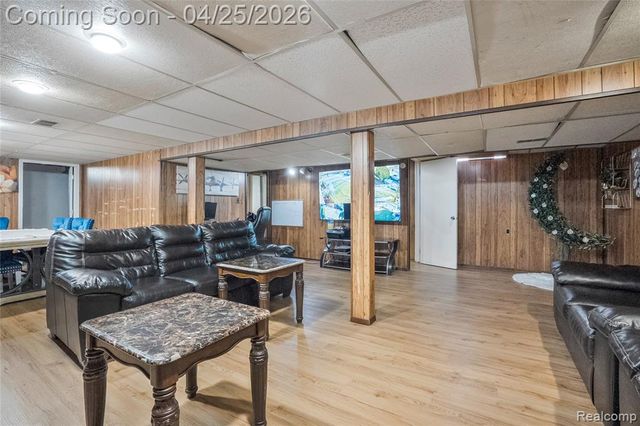 6212 N Evangeline Street, Dearborn Heights, MI 48127