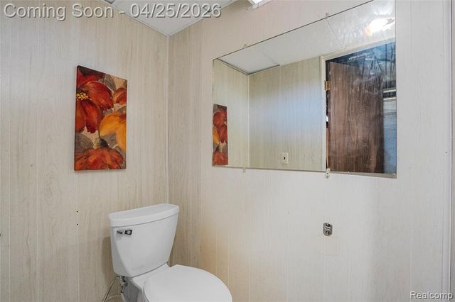 6212 N Evangeline Street, Dearborn Heights, MI 48127