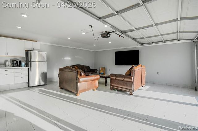 6212 N Evangeline Street, Dearborn Heights, MI 48127