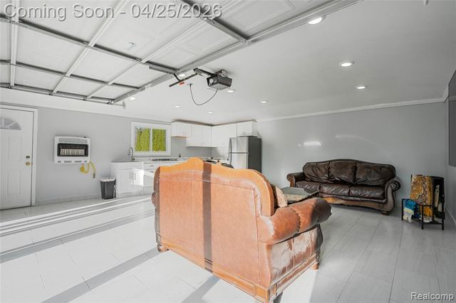 6212 N Evangeline Street, Dearborn Heights, MI 48127