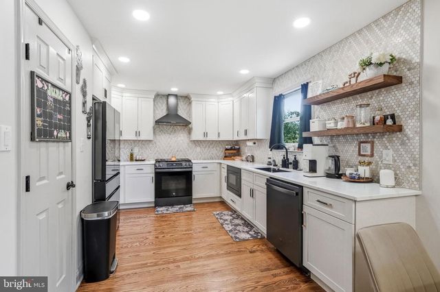 7 HILLSIDE RD, Stratford, NJ 08084