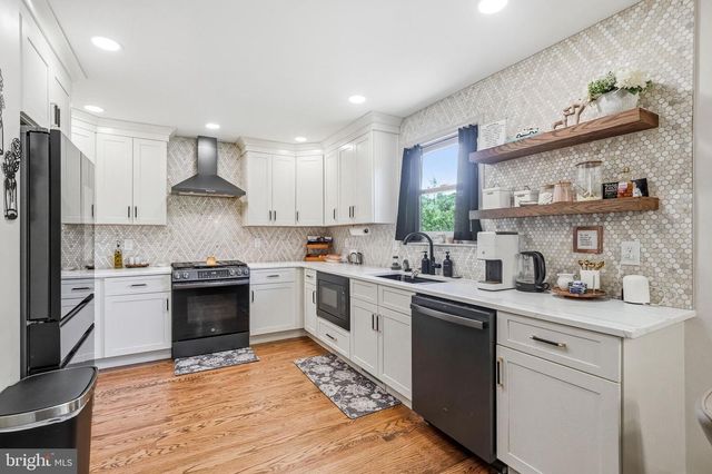 7 HILLSIDE RD, Stratford, NJ 08084