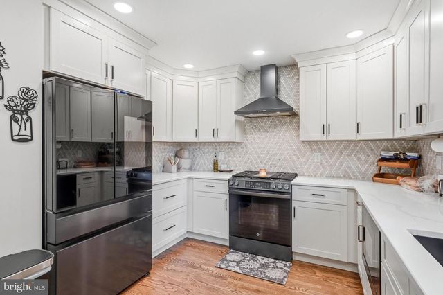 7 HILLSIDE RD, Stratford, NJ 08084