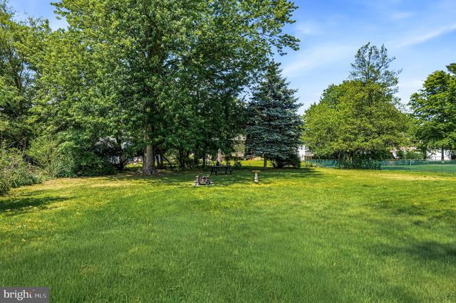 7 HILLSIDE RD, Stratford, NJ 08084