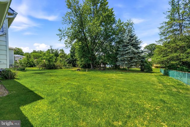 7 HILLSIDE RD, Stratford, NJ 08084