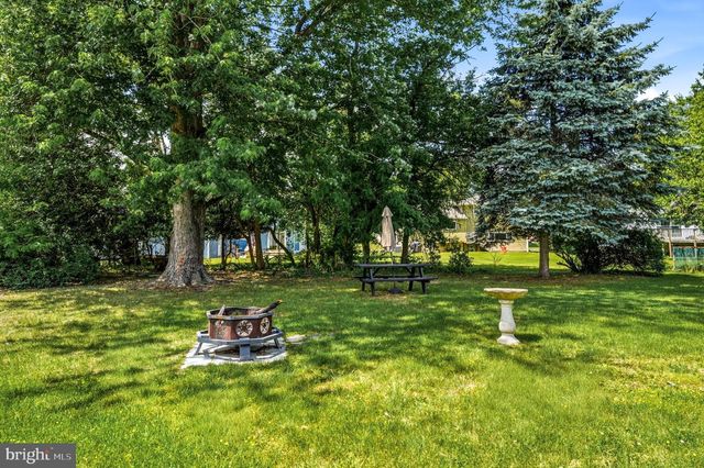 7 HILLSIDE RD, Stratford, NJ 08084