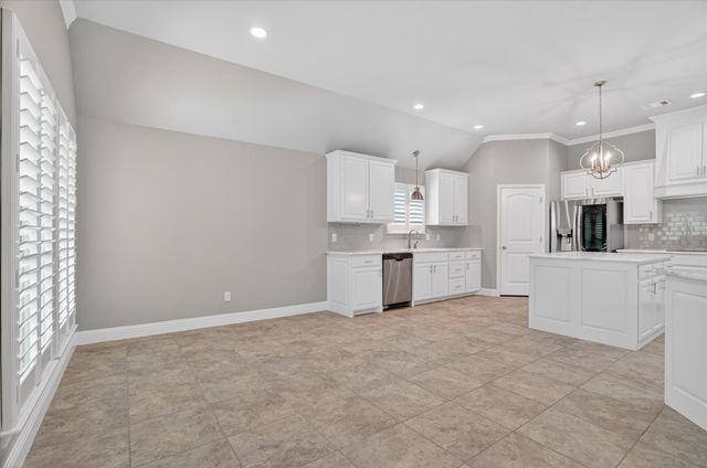 1019 Merriam Court, Weatherford, TX 76087