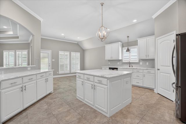 1019 Merriam Court, Weatherford, TX 76087