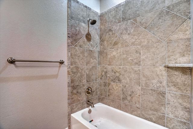 1019 Merriam Court, Weatherford, TX 76087