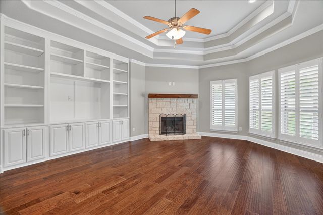 1019 Merriam Court, Weatherford, TX 76087