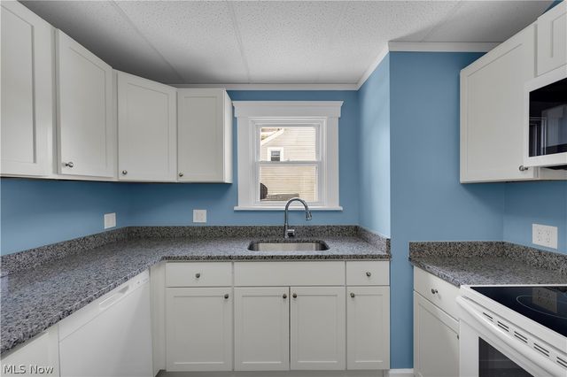 508 12th Street, Elyria, OH 44035