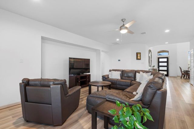 28410 Hannahs Harbor Lane, Katy, TX 77494