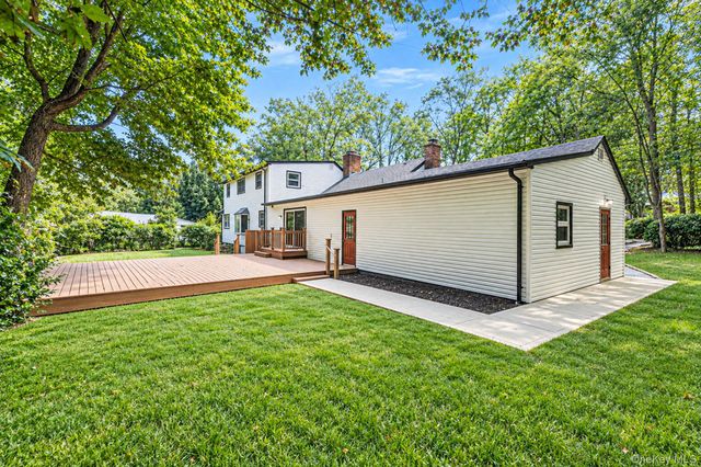 15 Sands Lane, Port Jefferson Village, NY 11777