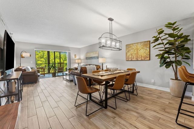 2215 Cypress Island Drive 301, Pompano Beach, FL 33069