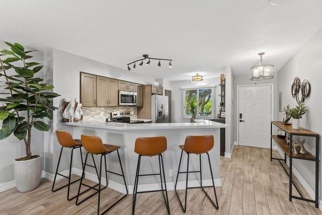 2215 Cypress Island Drive 301, Pompano Beach, FL 33069