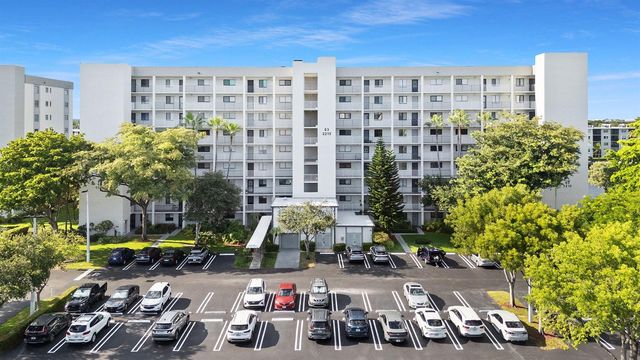 2215 Cypress Island Drive 301, Pompano Beach, FL 33069