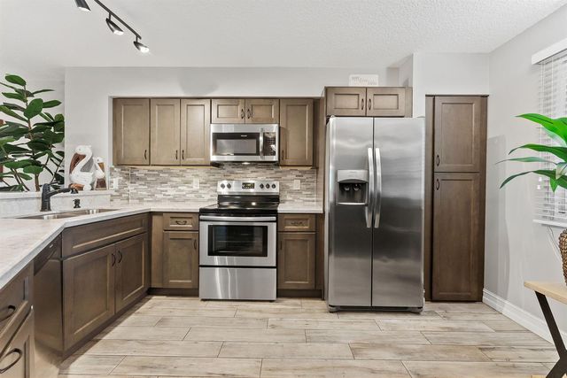 2215 Cypress Island Drive 301, Pompano Beach, FL 33069