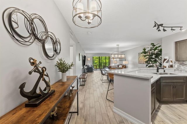 2215 Cypress Island Drive 301, Pompano Beach, FL 33069