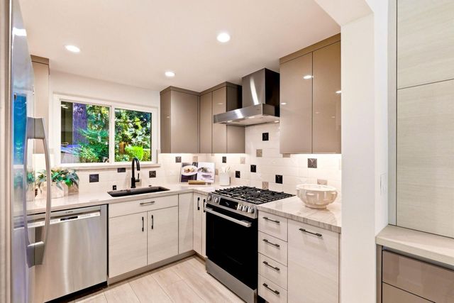 201 Flynn Avenue 3, Mountain View, CA 94043