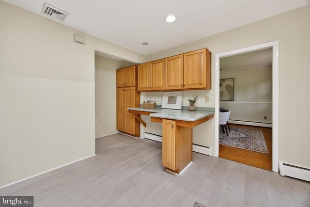 1190 BEAUMONT RD, Berwyn, PA 19312