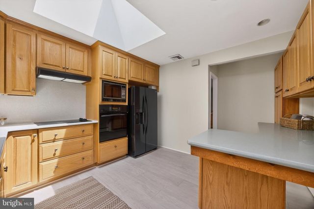 1190 BEAUMONT RD, Berwyn, PA 19312