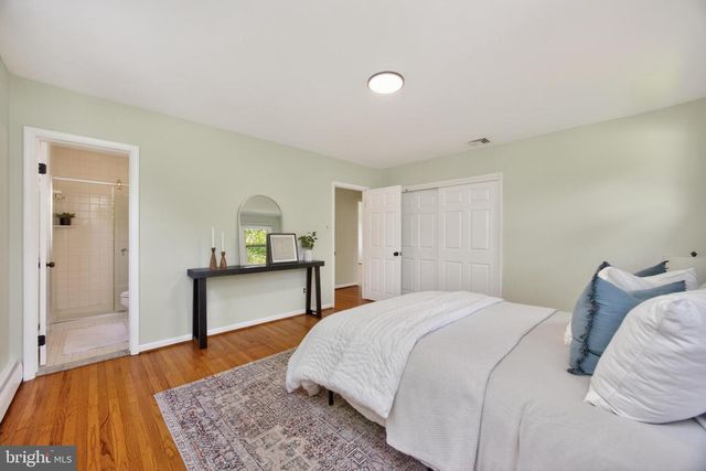 1190 BEAUMONT RD, Berwyn, PA 19312