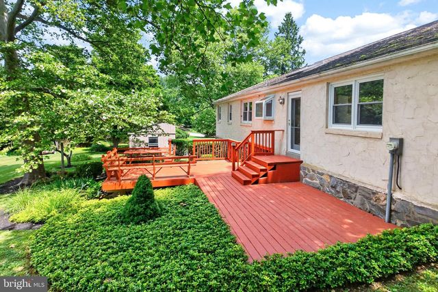 1190 BEAUMONT RD, Berwyn, PA 19312