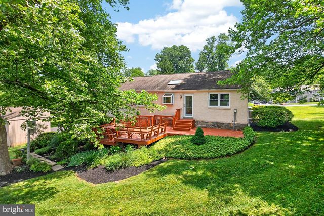 1190 BEAUMONT RD, Berwyn, PA 19312