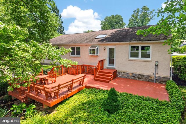 1190 BEAUMONT RD, Berwyn, PA 19312