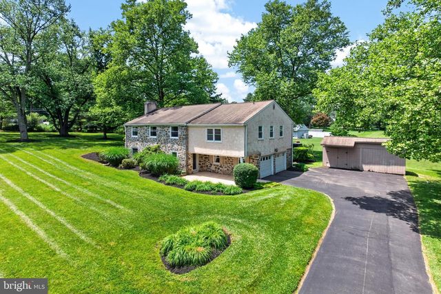 1190 BEAUMONT RD, Berwyn, PA 19312
