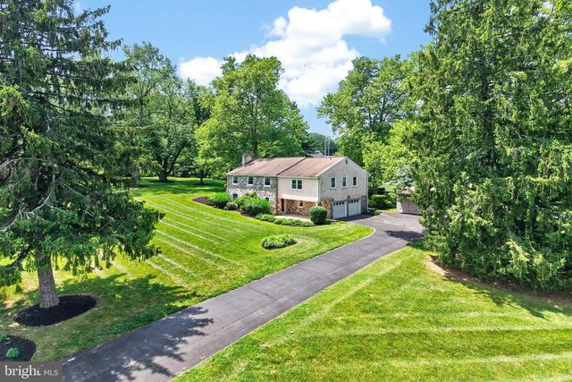 1190 BEAUMONT RD, Berwyn, PA 19312