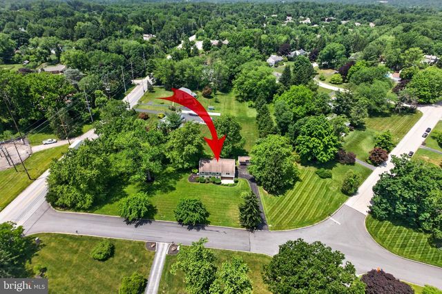 1190 BEAUMONT RD, Berwyn, PA 19312
