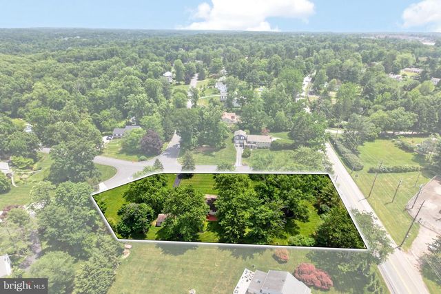 1190 BEAUMONT RD, Berwyn, PA 19312