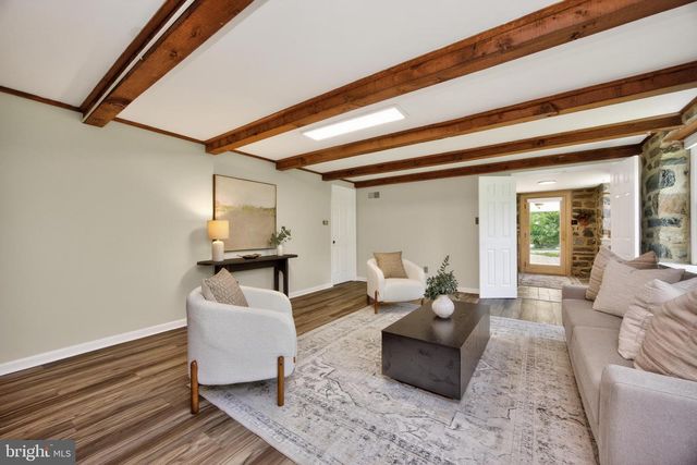 1190 BEAUMONT RD, Berwyn, PA 19312