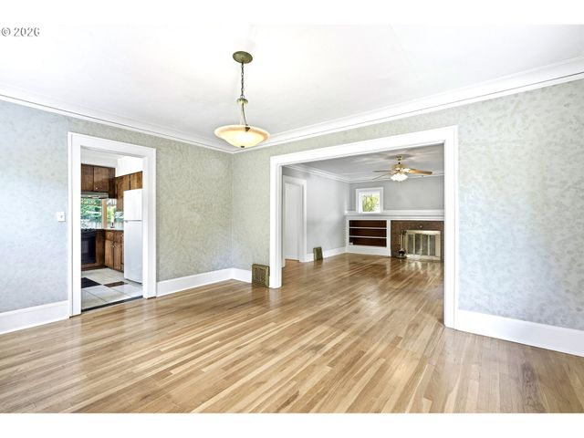2832 Ne 9TH Ave, Portland, OR 97212