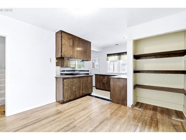 2832 Ne 9TH Ave, Portland, OR 97212