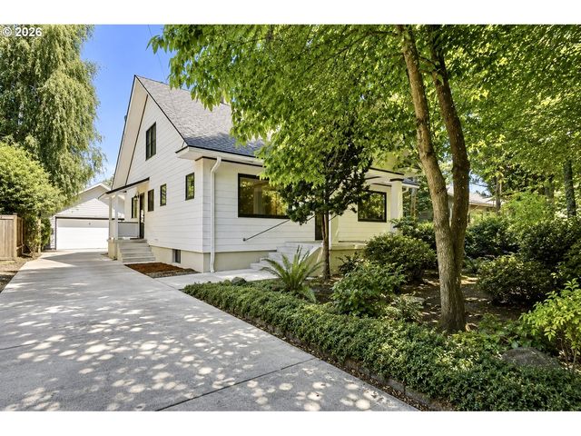 2832 Ne 9TH Ave, Portland, OR 97212