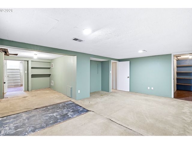 2832 Ne 9TH Ave, Portland, OR 97212