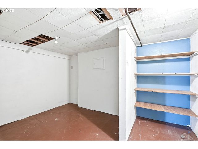 2832 Ne 9TH Ave, Portland, OR 97212