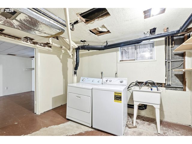 2832 Ne 9TH Ave, Portland, OR 97212