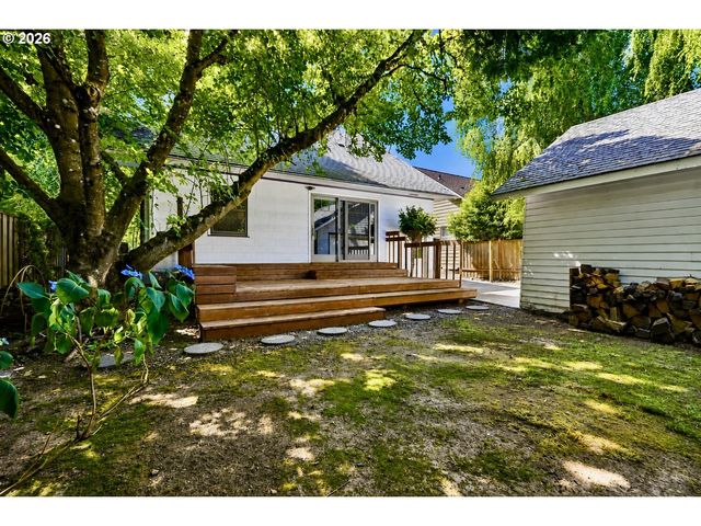 2832 Ne 9TH Ave, Portland, OR 97212
