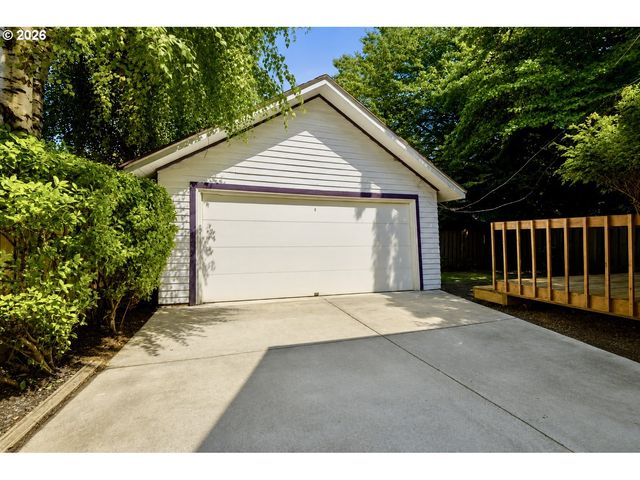 2832 Ne 9TH Ave, Portland, OR 97212